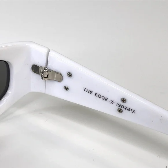 LE SPECS Adam Selman The Edge Sunglasses NEW White WIth Blue Mirror Lenses - Picture 13 of 16